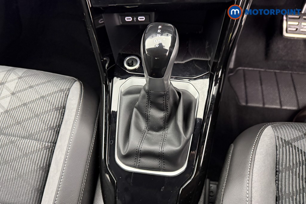 Volkswagen T-Roc Black Edition Automatic Petrol SUV - Stock Number (1607092) - 13th supplementary image