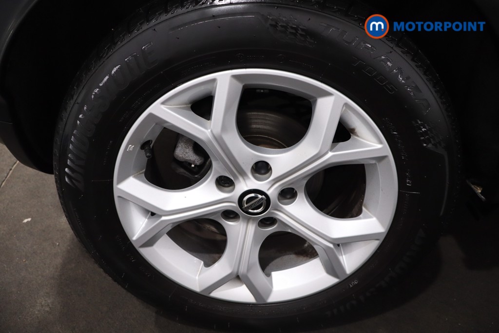 Nissan Juke Tekna Automatic Petrol SUV - Stock Number (1607199) - 9th supplementary image