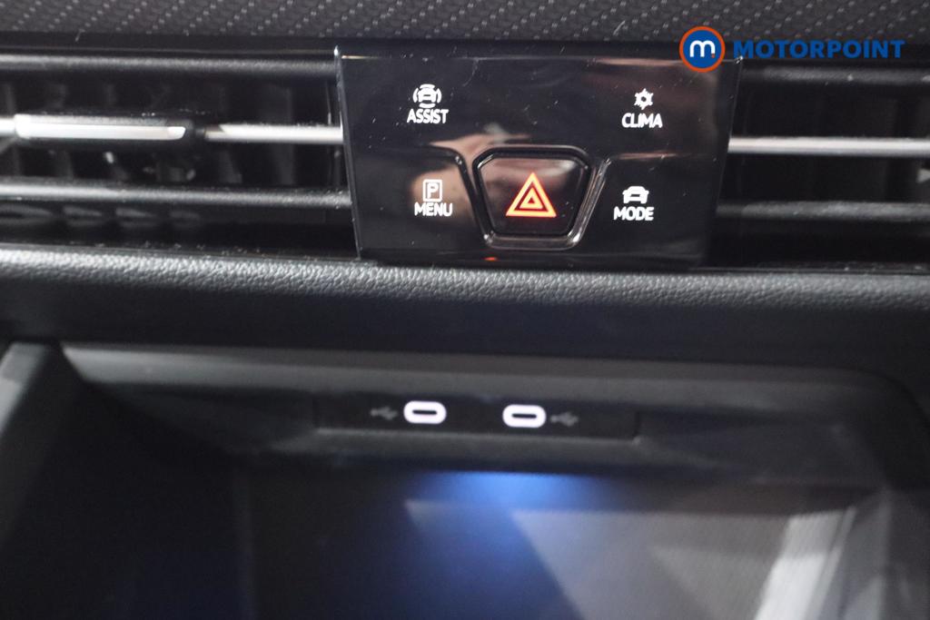 Volkswagen Golf R-Line Automatic Petrol Hatchback - Stock Number (1607205) - 11th supplementary image
