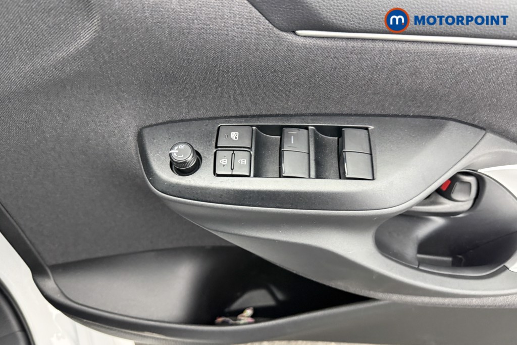 Toyota Yaris Icon Automatic Petrol-Electric Hybrid Hatchback - Stock Number (1607231) - 12th supplementary image