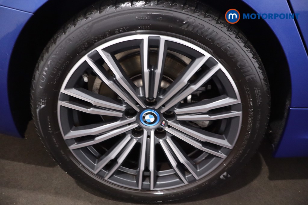 BMW 3 Series M Sport Automatic Petrol Plug-In Hybrid Estate - Stock Number (1607239) - 9th supplementary image