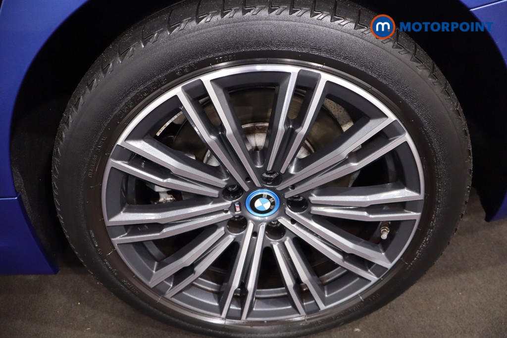 BMW 3 Series M Sport Automatic Petrol Plug-In Hybrid Estate - Stock Number (1607239) - 12th supplementary image
