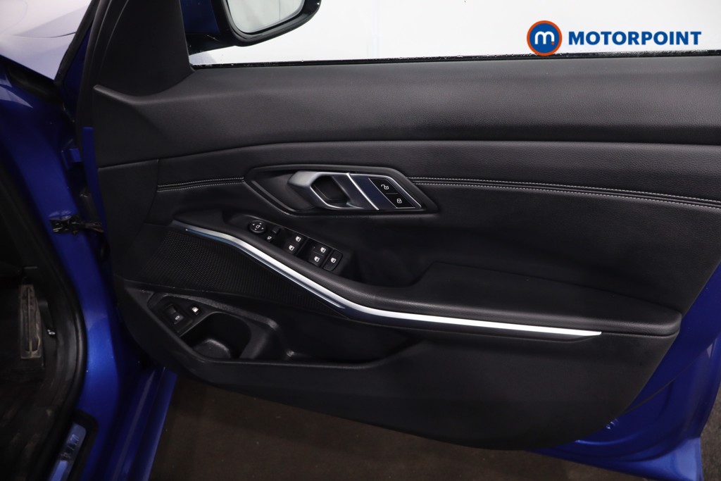 BMW 3 Series M Sport Automatic Petrol Plug-In Hybrid Estate - Stock Number (1607239) - 24th supplementary image