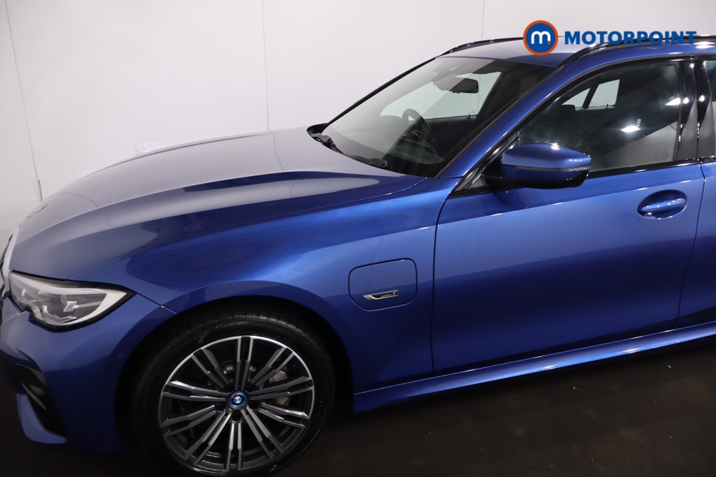BMW 3 Series M Sport Automatic Petrol Plug-In Hybrid Estate - Stock Number (1607239) - 29th supplementary image