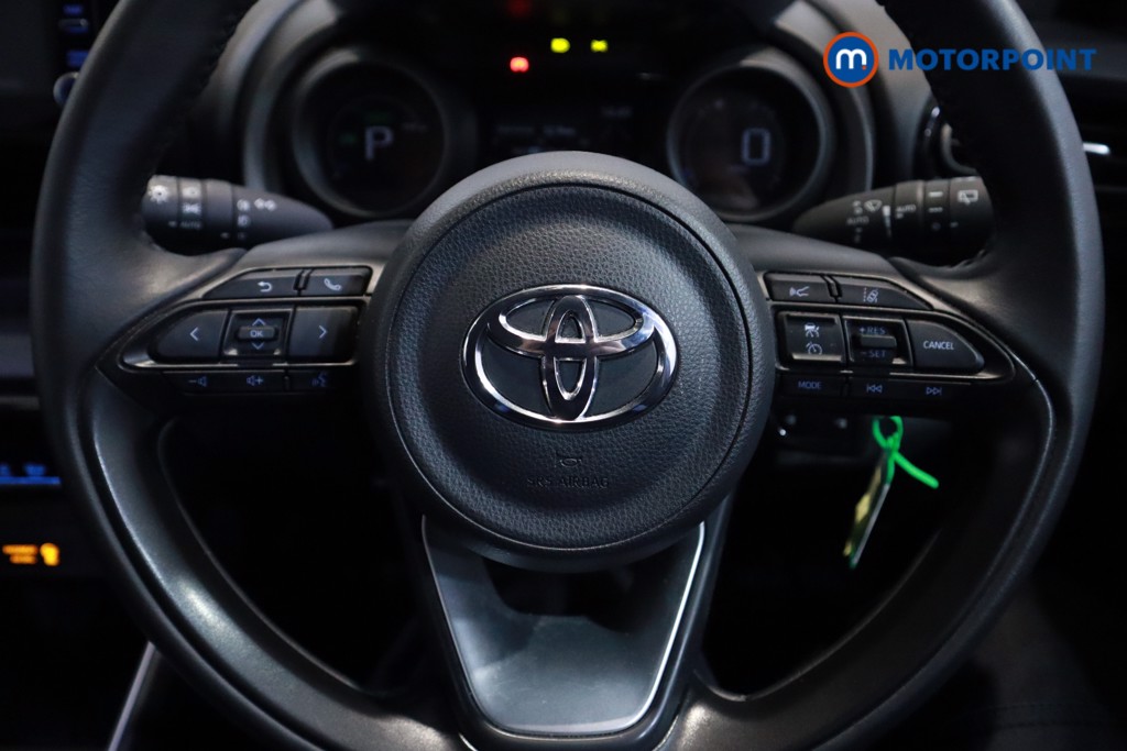 Toyota Yaris Design Automatic Petrol-Electric Hybrid Hatchback - Stock Number (1607260) - 8th supplementary image