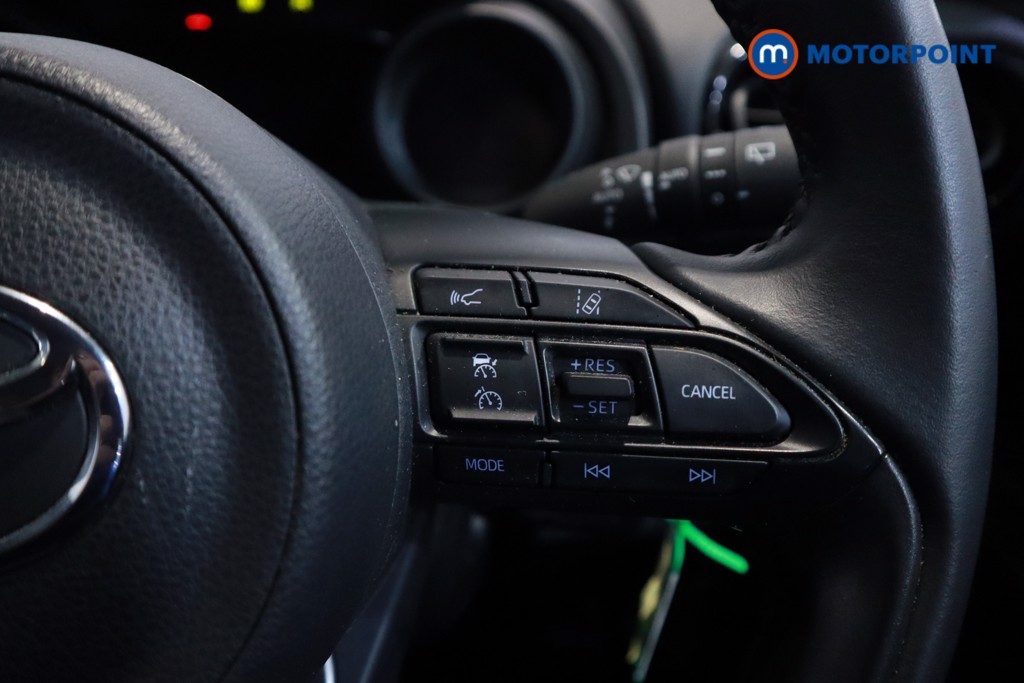 Toyota Yaris Design Automatic Petrol-Electric Hybrid Hatchback - Stock Number (1607260) - 10th supplementary image