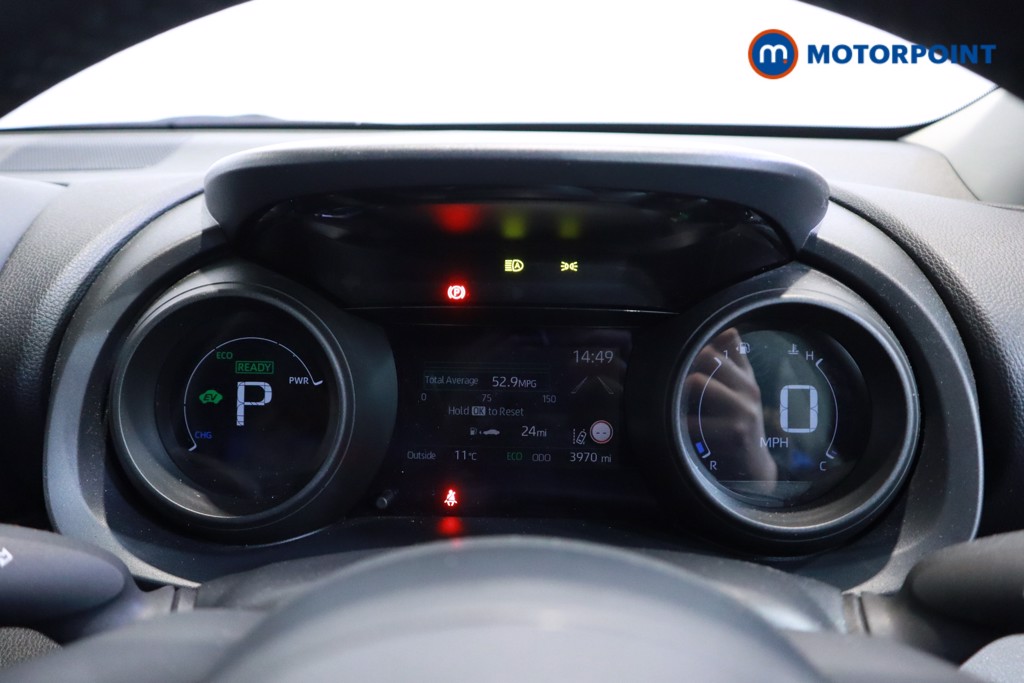 Toyota Yaris Design Automatic Petrol-Electric Hybrid Hatchback - Stock Number (1607260) - 11th supplementary image