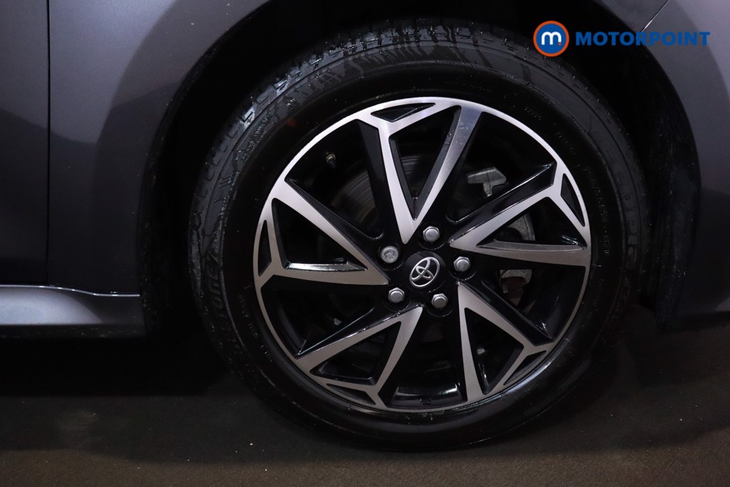 Toyota Yaris Design Automatic Petrol-Electric Hybrid Hatchback - Stock Number (1607260) - 30th supplementary image