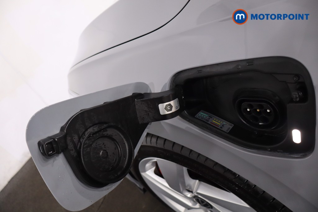 Volkswagen Golf GTE Automatic Petrol Plug-In Hybrid Hatchback - Stock Number (1607273) - 33rd supplementary image