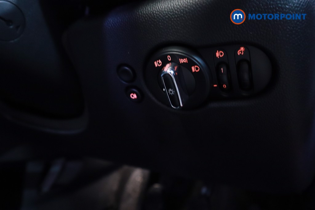 Mini Hatchback Cooper Classic Manual Petrol Hatchback - Stock Number (1607491) - 4th supplementary image