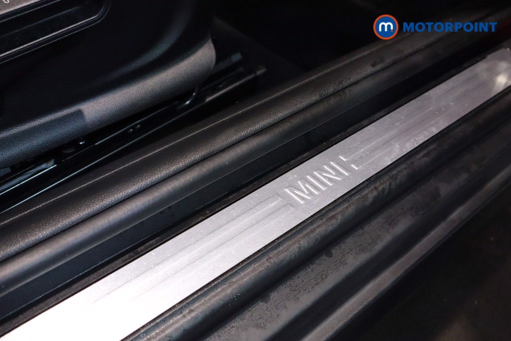 Mini Hatchback Cooper Classic Manual Petrol Hatchback - Stock Number (1607491) - 7th supplementary image