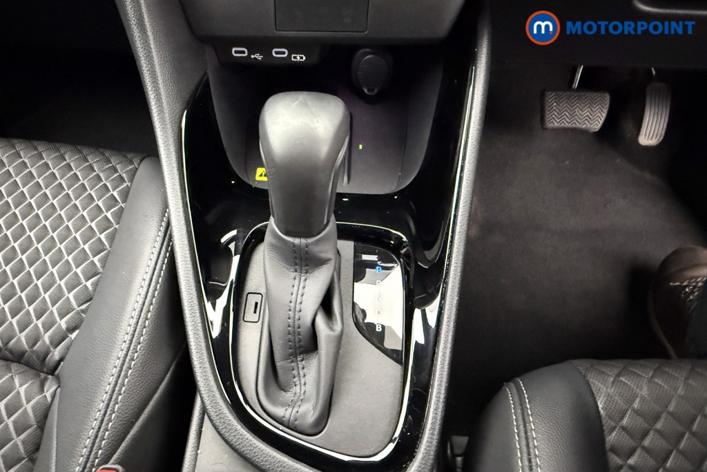 Toyota Yaris Excel Automatic Petrol-Electric Hybrid Hatchback - Stock Number (1607492) - 14th supplementary image