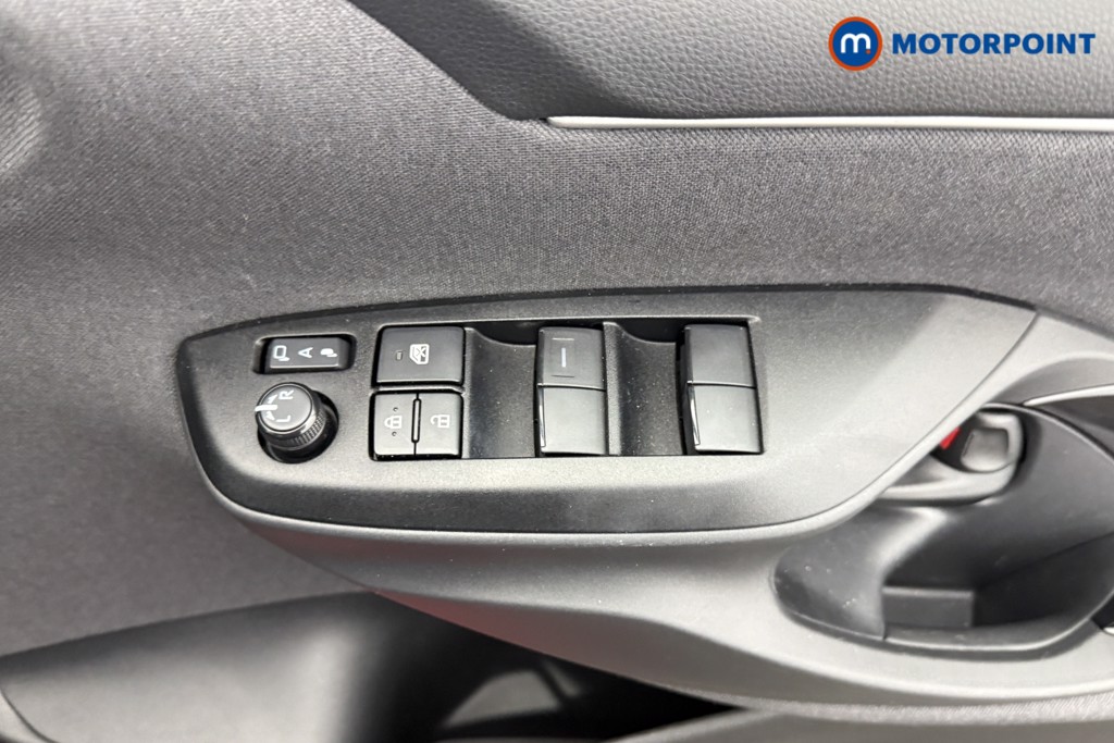 Toyota Yaris Excel Automatic Petrol-Electric Hybrid Hatchback - Stock Number (1607492) - 17th supplementary image