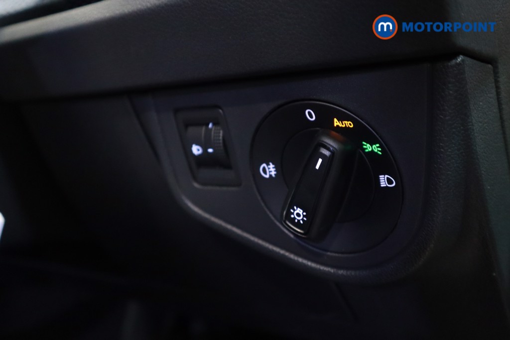 Volkswagen Polo Life Manual Petrol Hatchback - Stock Number (1607531) - 4th supplementary image