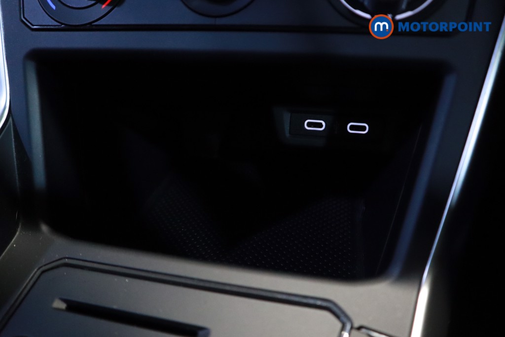 Volkswagen Polo Life Manual Petrol Hatchback - Stock Number (1607531) - 17th supplementary image