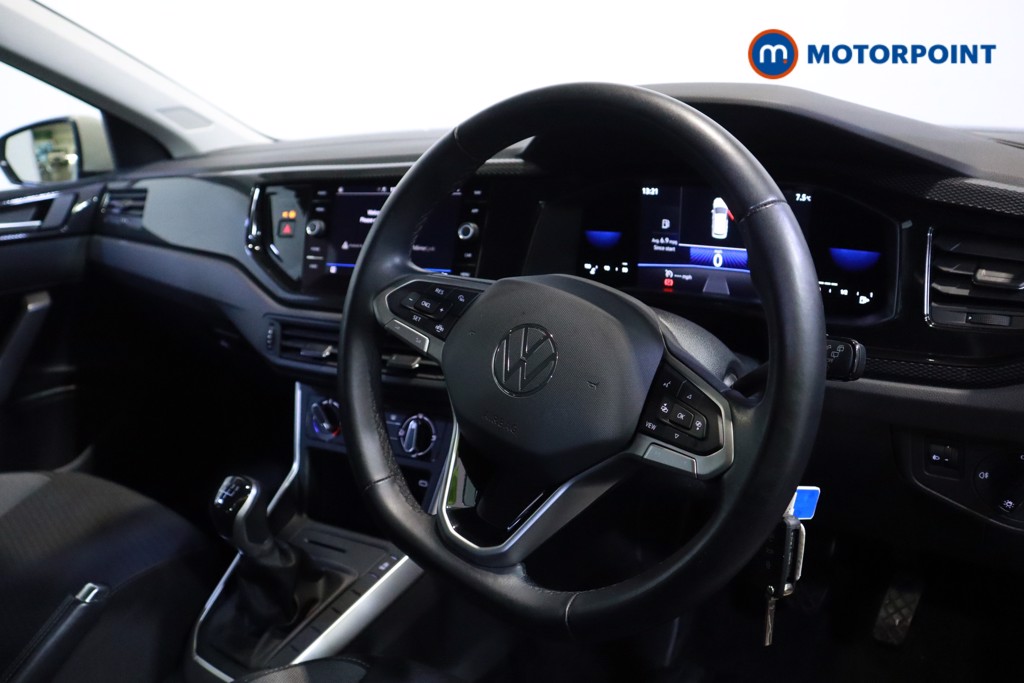 Volkswagen Polo Life Manual Petrol Hatchback - Stock Number (1607531) - 1st supplementary image