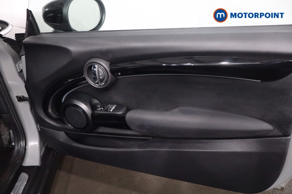 Mini Hatchback Cooper S Level 2 Automatic Electric Hatchback - Stock Number (1607540) - 22nd supplementary image