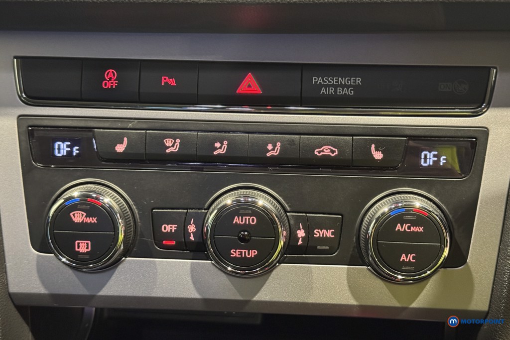 Seat Leon Xcellence Lux Automatic Petrol Hatchback - Stock Number (1608275) - 13th supplementary image