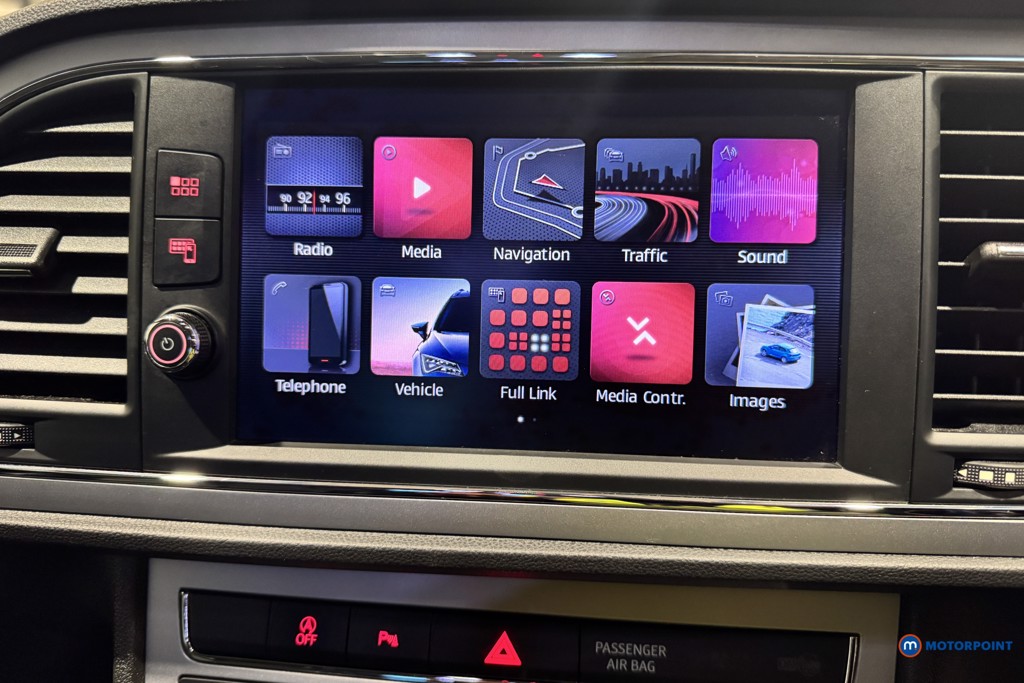 Seat Leon Xcellence Lux Automatic Petrol Hatchback - Stock Number (1608275) - 15th supplementary image