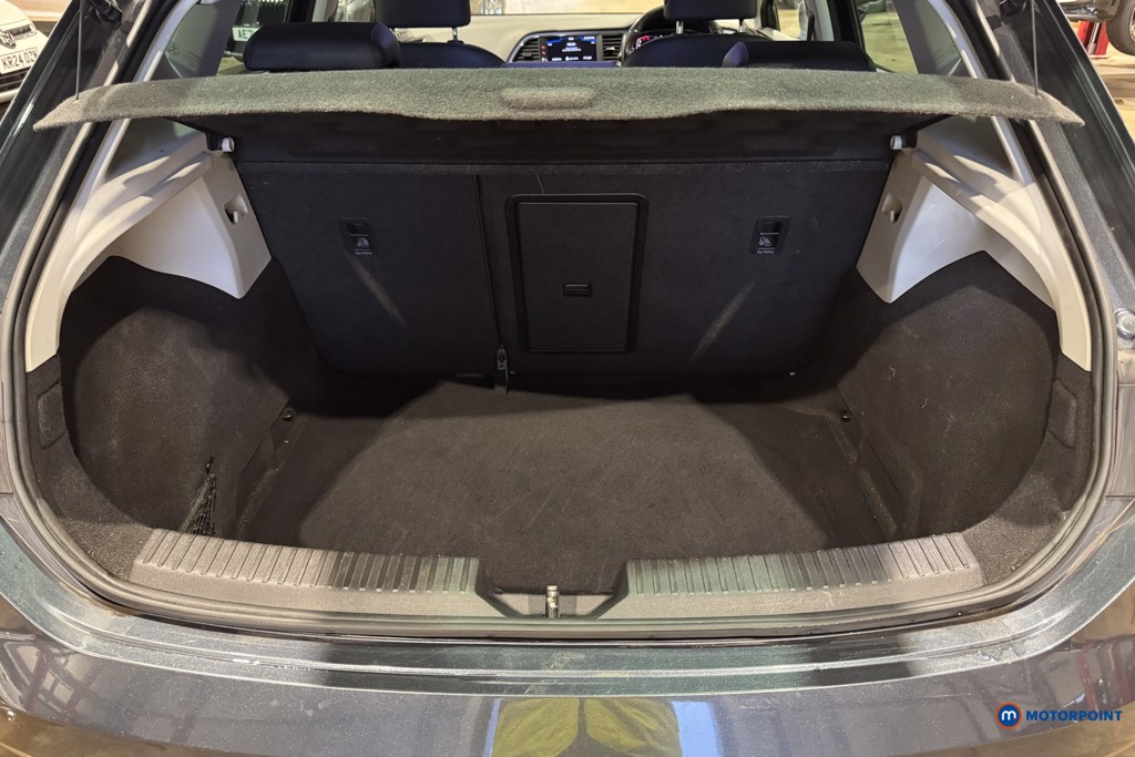 Seat Leon Xcellence Lux Automatic Petrol Hatchback - Stock Number (1608275) - 24th supplementary image
