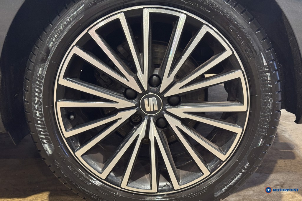 Seat Leon Xcellence Lux Automatic Petrol Hatchback - Stock Number (1608275) - 32nd supplementary image