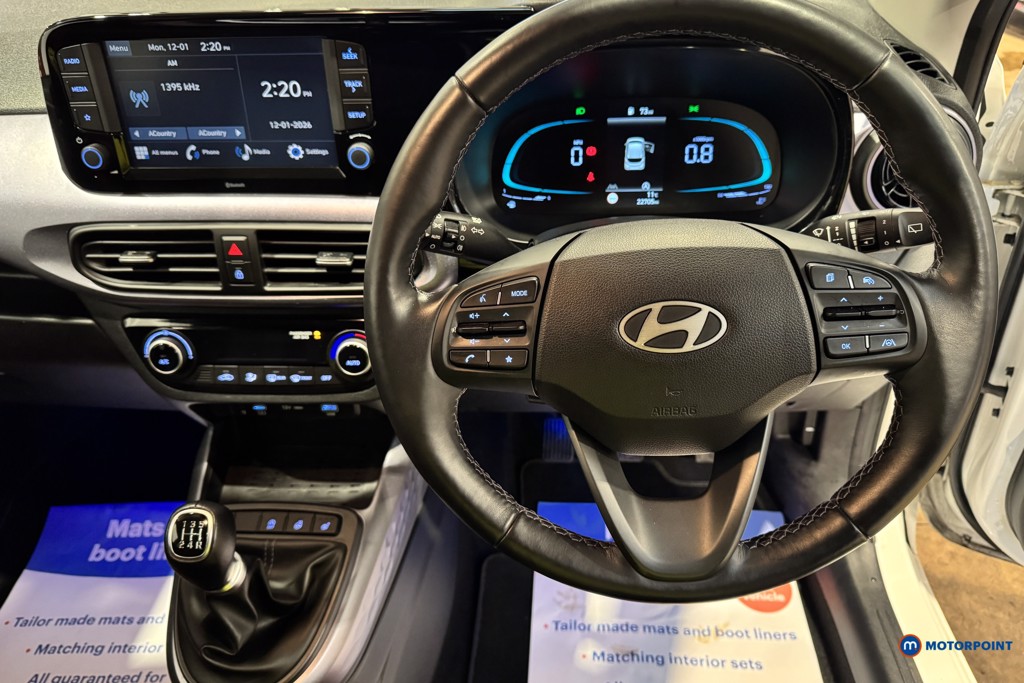 Hyundai I10 Premium Manual Petrol Hatchback - Stock Number (1608330) - 2nd supplementary image