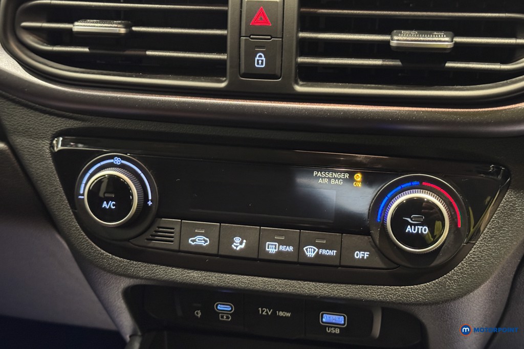 Hyundai I10 Premium Manual Petrol Hatchback - Stock Number (1608330) - 12th supplementary image