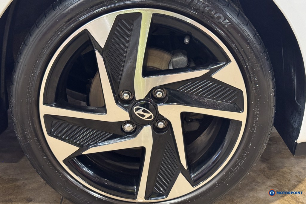 Hyundai I10 Premium Manual Petrol Hatchback - Stock Number (1608330) - 32nd supplementary image