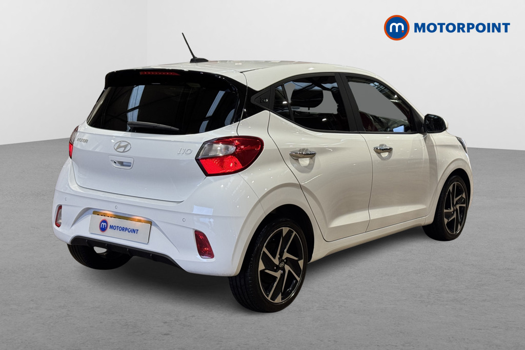 Hyundai I10 Premium Manual Petrol Hatchback - Stock Number (1608330) - Drivers side rear corner