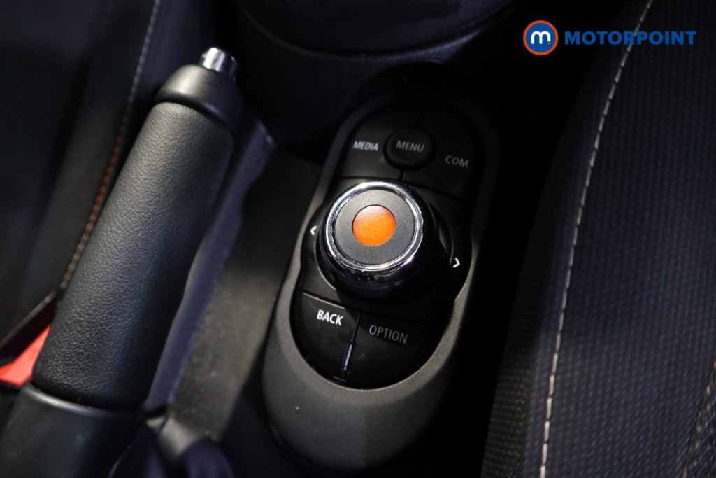 Mini Hatchback Cooper Classic Manual Petrol Hatchback - Stock Number (1534974) - 8th supplementary image