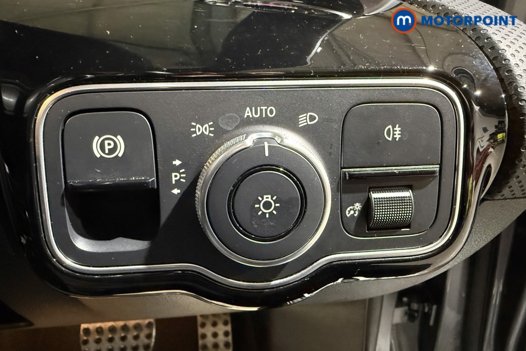 Mercedes-Benz A Class Amg Line Premium Plus Edition Automatic Petrol Hatchback - Stock Number (1581893) - 12th supplementary image