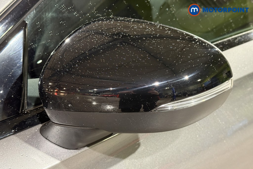 Mercedes-Benz A Class Amg Line Premium Plus Edition Automatic Petrol Hatchback - Stock Number (1581893) - 25th supplementary image