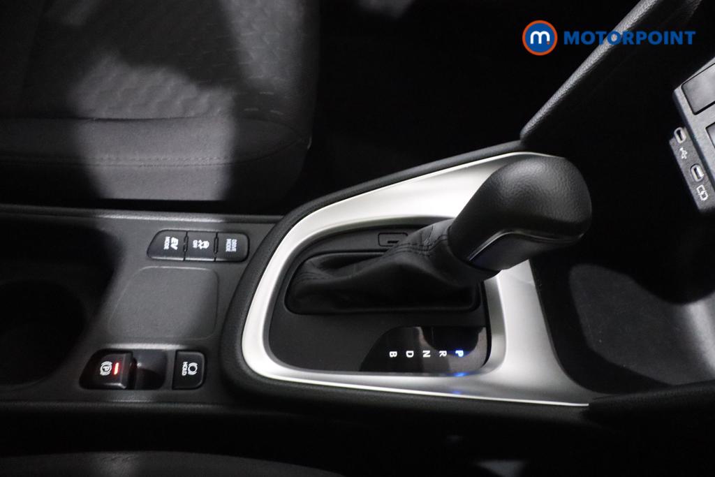 Toyota Yaris Cross Icon Automatic Petrol-Electric Hybrid Estate - Stock Number (1582047) - 4th supplementary image