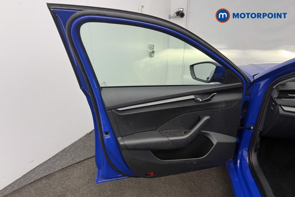 Skoda Octavia SE Manual Petrol Estate - Stock Number (1586852) - 4th supplementary image