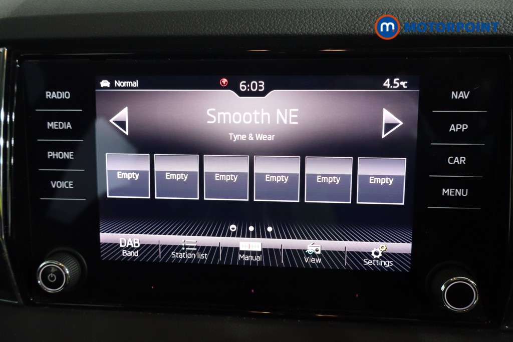 Skoda Karoq Se L Manual Petrol SUV - Stock Number (1589648) - 5th supplementary image