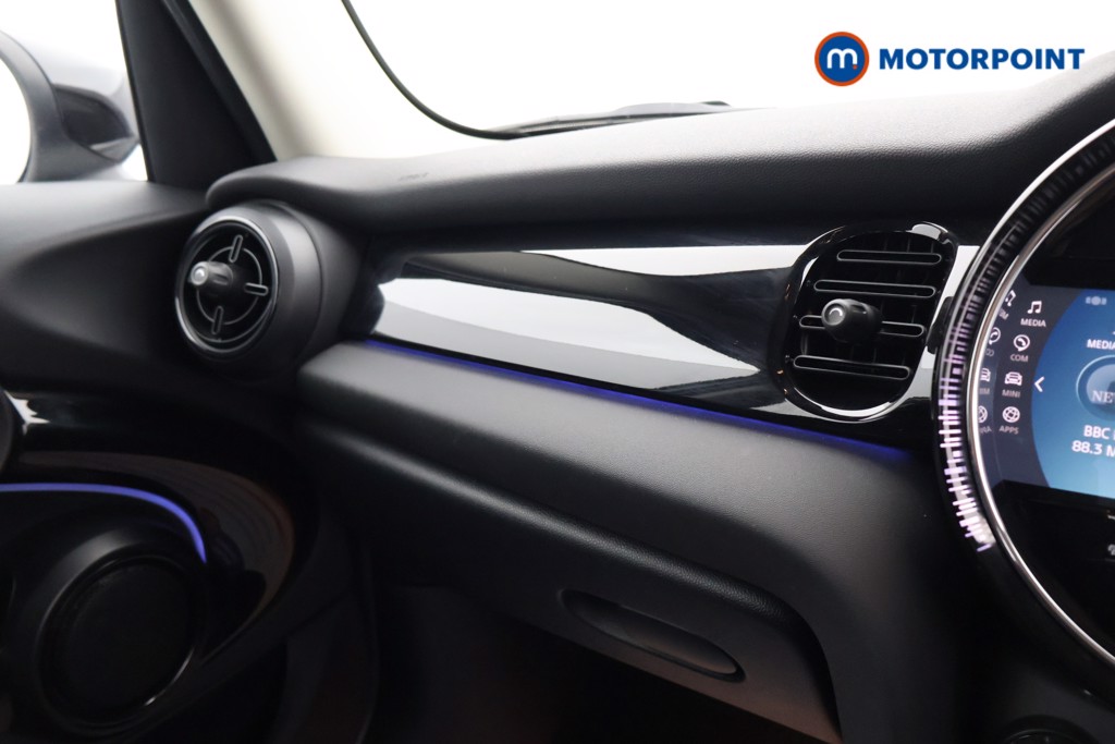 Mini Hatchback Cooper Classic Automatic Petrol Hatchback - Stock Number (1591940) - 9th supplementary image