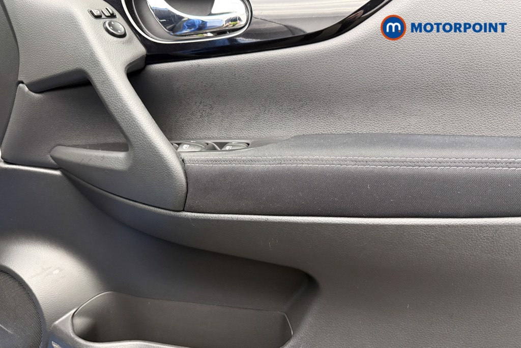 Nissan Qashqai N-Connecta Automatic Petrol SUV - Stock Number (1594080) - 18th supplementary image