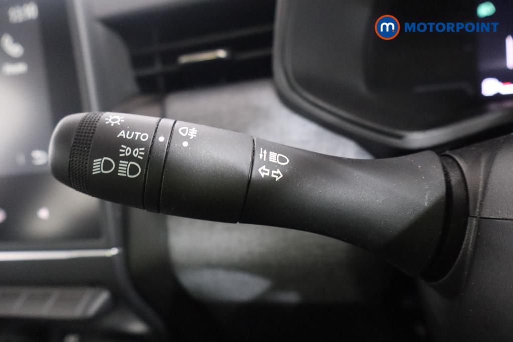 Renault Clio Evolution Automatic Petrol-Electric Hybrid Hatchback - Stock Number (1596534) - 8th supplementary image