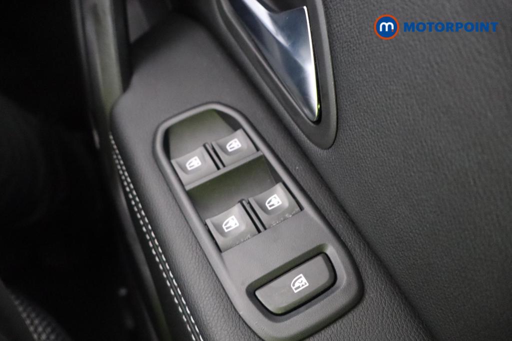 Dacia Duster Prestige Manual Petrol SUV - Stock Number (1597003) - 11th supplementary image