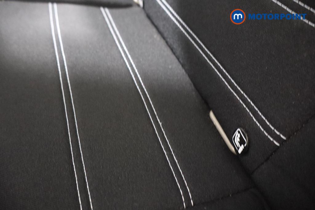 Dacia Duster Prestige Manual Petrol SUV - Stock Number (1597003) - 15th supplementary image