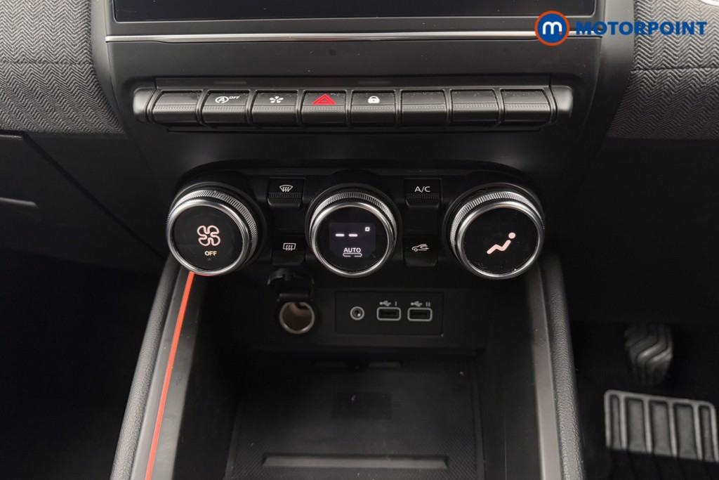 Renault Clio Techno Manual Petrol Hatchback - Stock Number (1598657) - 12th supplementary image