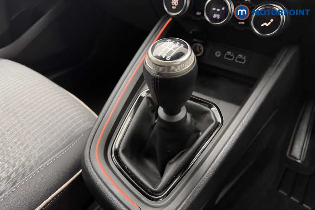 Renault Clio Techno Manual Petrol Hatchback - Stock Number (1598657) - 13th supplementary image