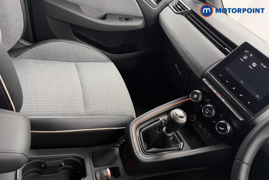 Renault Clio Techno Manual Petrol Hatchback - Stock Number (1598657) - 16th supplementary image