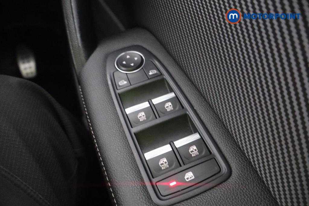 Renault Captur R.S. Line Manual Petrol SUV - Stock Number (1598692) - 14th supplementary image