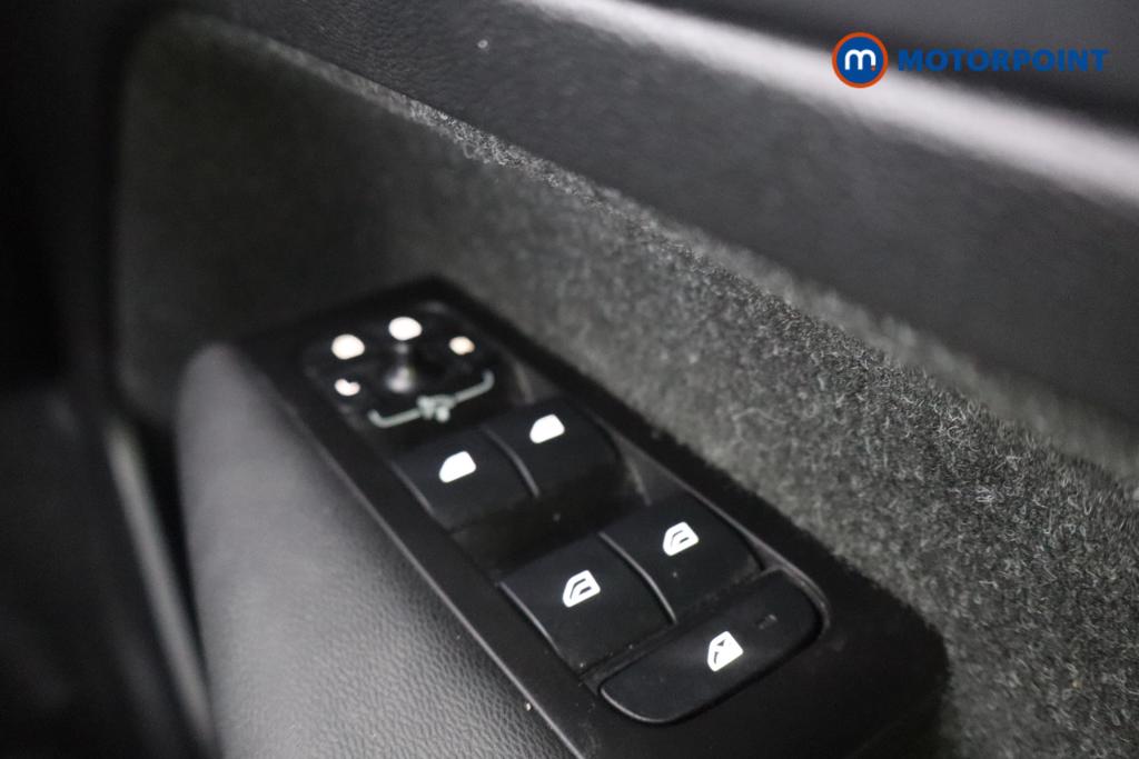 Volvo Xc40 R Design Automatic Petrol SUV - Stock Number (1600084) - 10th supplementary image