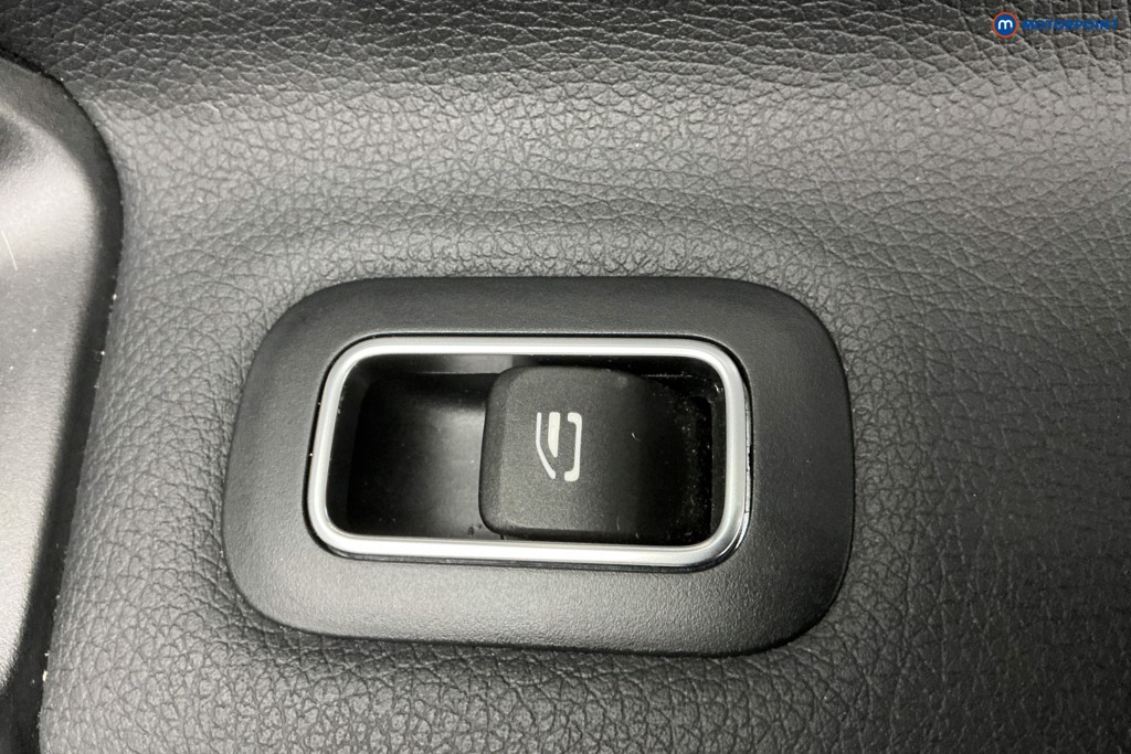 Mercedes-Benz CLA Amg Line Automatic Petrol Coupe - Stock Number (1601877) - 26th supplementary image