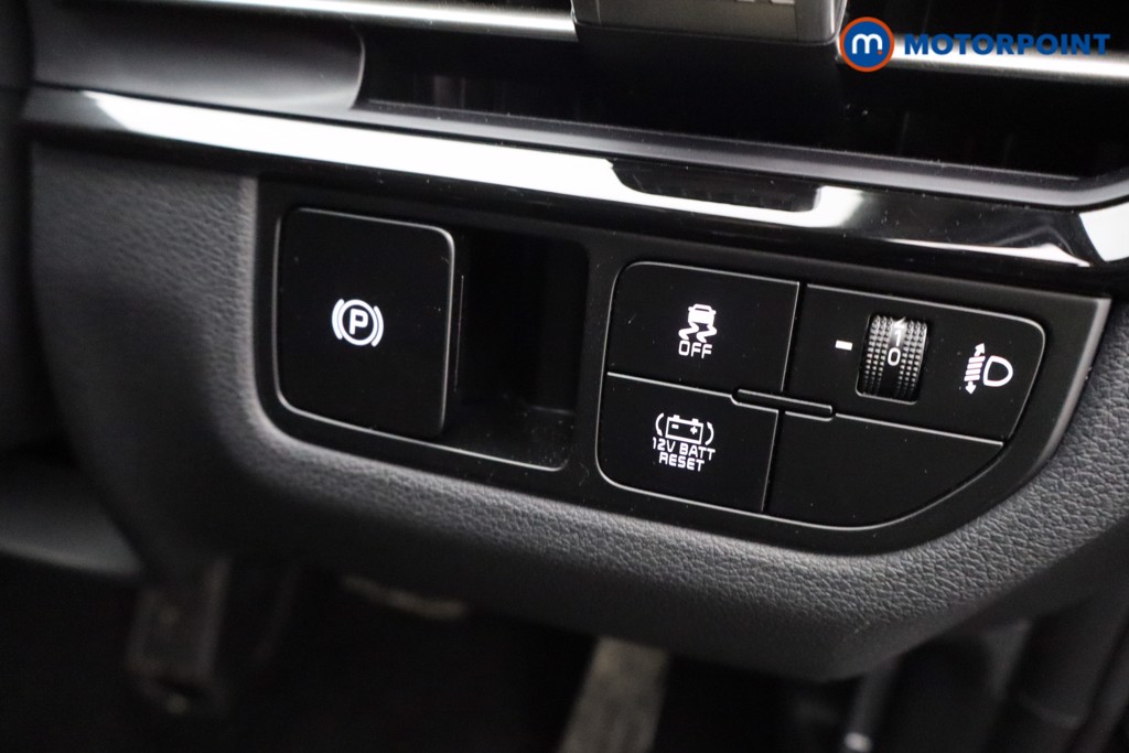 KIA Sportage Pure Automatic Petrol-Electric Hybrid SUV - Stock Number (1602039) - 12th supplementary image