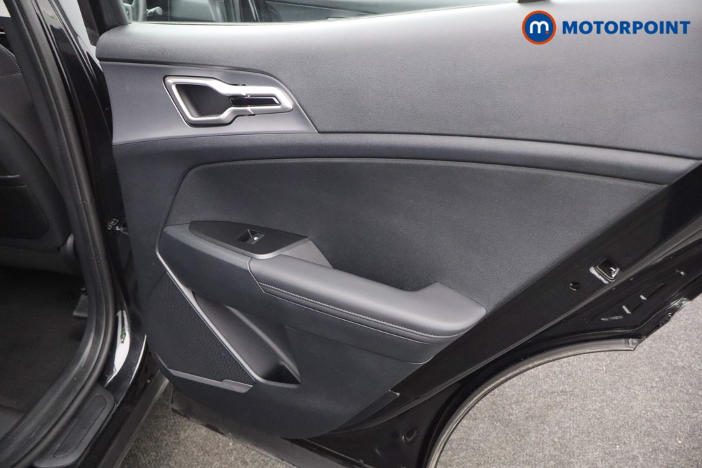 KIA Sportage Pure Automatic Petrol-Electric Hybrid SUV - Stock Number (1602039) - 18th supplementary image