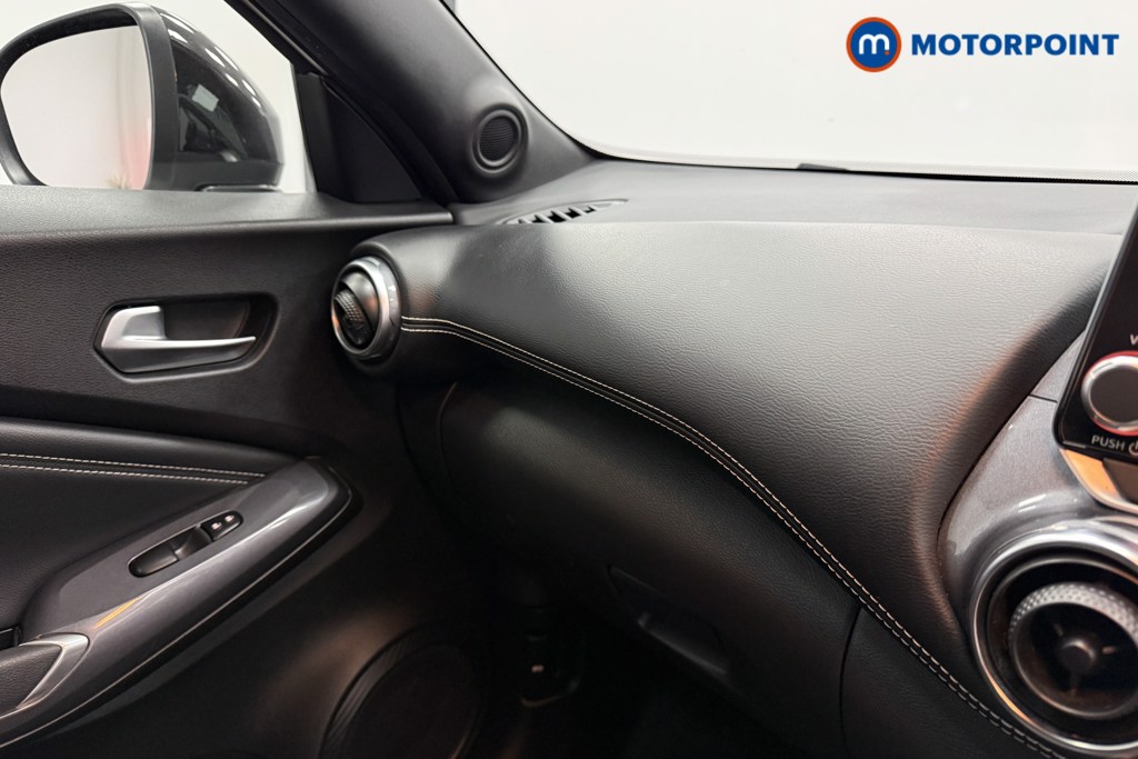 Nissan Juke N-Connecta Automatic Petrol-Electric Hybrid SUV - Stock Number (1602275) - 11th supplementary image