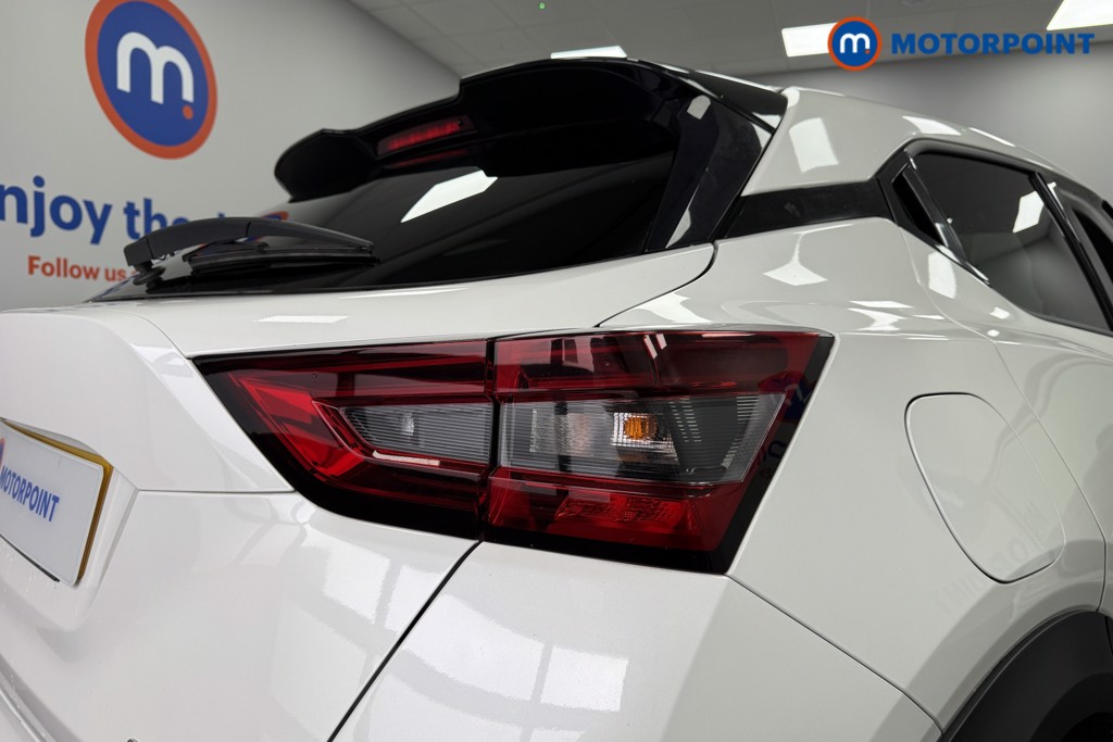 Nissan Juke N-Connecta Automatic Petrol-Electric Hybrid SUV - Stock Number (1602275) - 22nd supplementary image